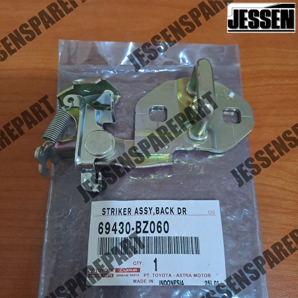 Striker Engsel Lock Pintu Bagasi Belakang Avanza Xenia Old Agya Ayla Original 69430-BZ060 Striker Ta