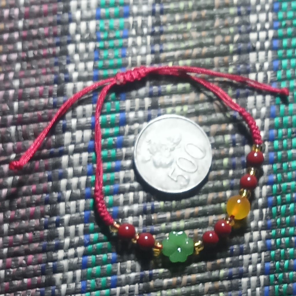 gelang giok tali merah