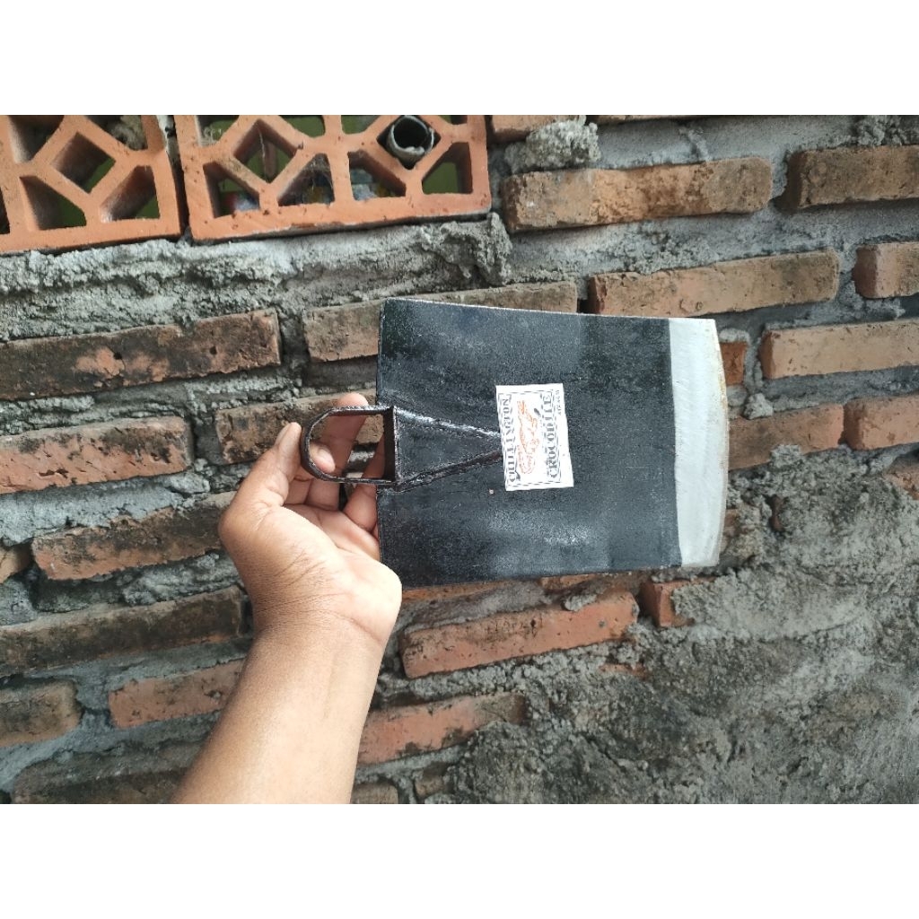 alat pertanian cangkul sawah