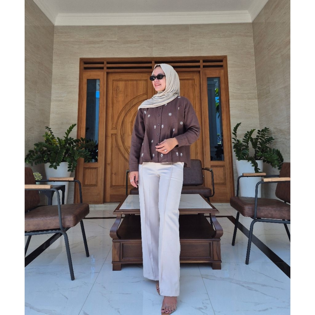 Wilona Blouse - Blus Wanita - Atasan Wanita - Blus Linen - Blouse Linen