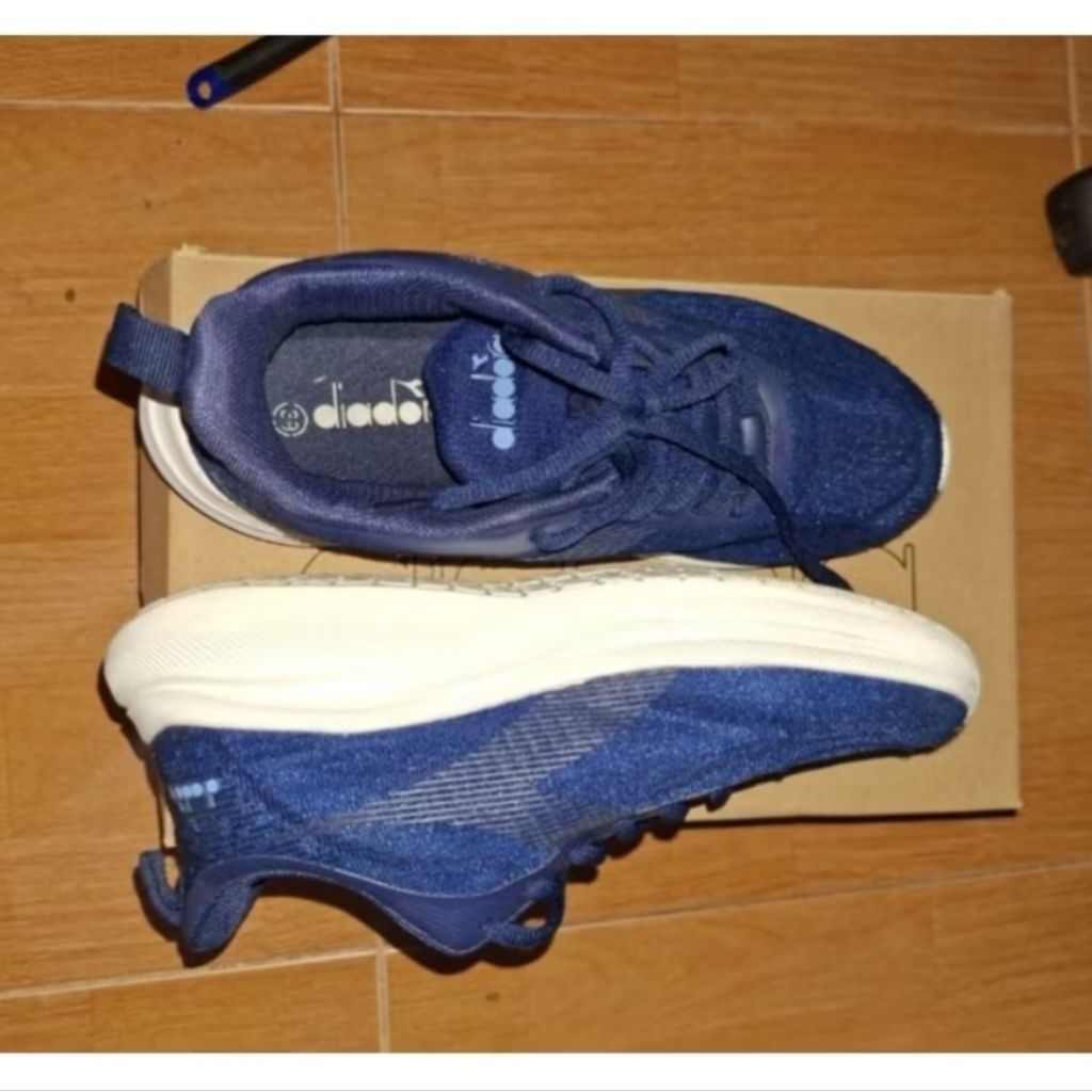 Sepatu Running Diadora DIARU240504N KREDIBEL (M) size 39 preloved