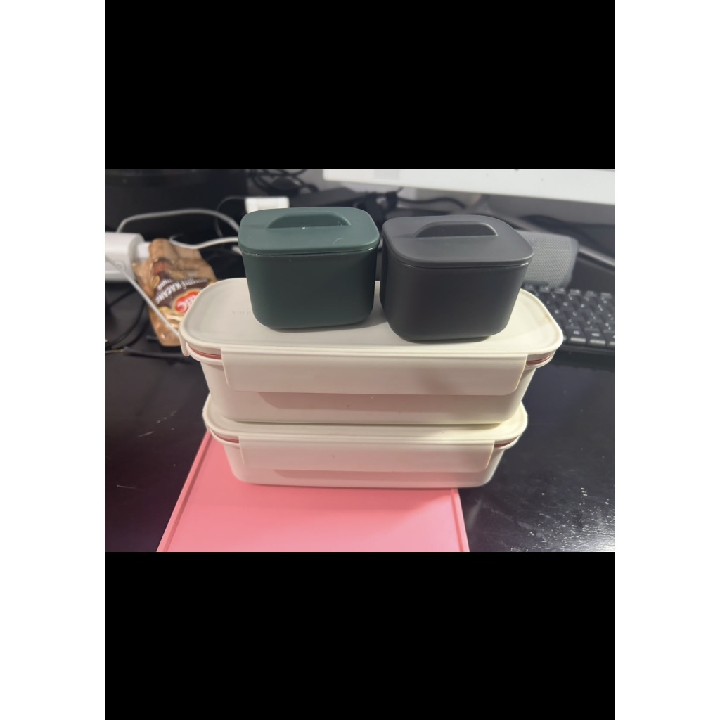 [PRELOVED] LocknLock Slim Lunch Box Rectangular LCB600 Ivory - Original