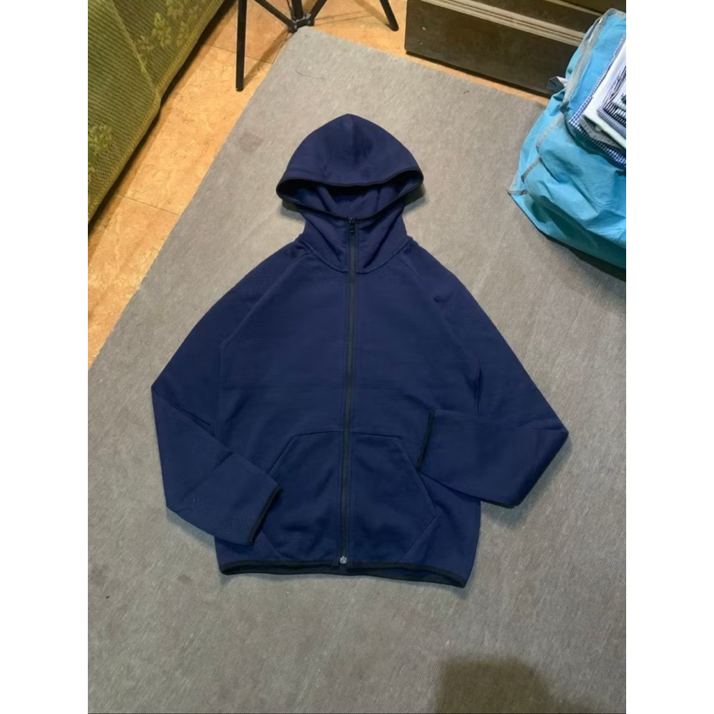 Uniqlo Tech Navy