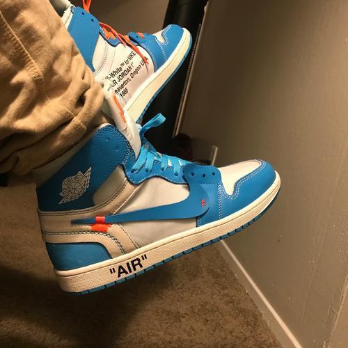 Universitas North Carolina Air Jordan 1 x OFF-WHITE AJ1 OW Tanda tangan bersama for North Carolina b