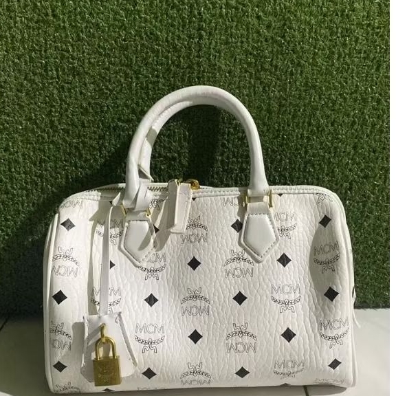 ORIGINAL white bag MCM, slingbag. Like New