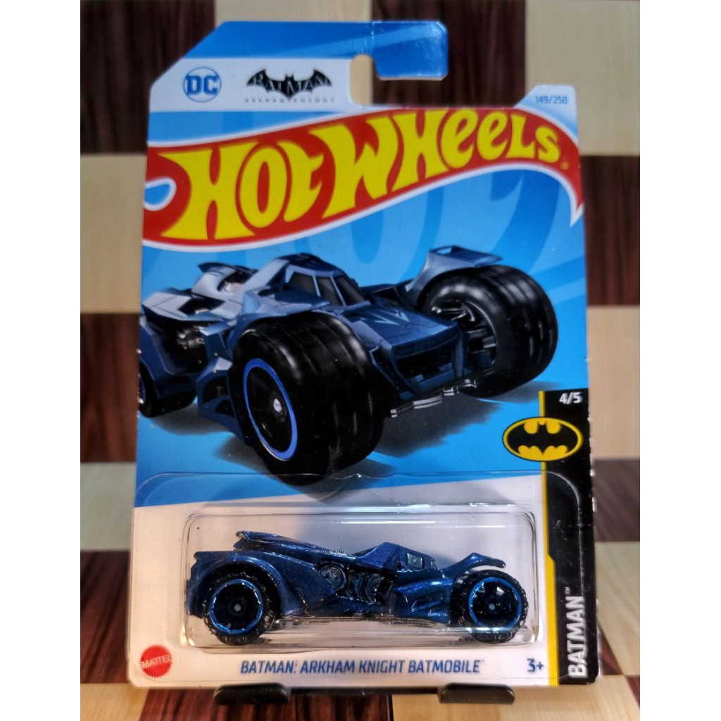 Hot Wheels BATMAN : ARKHAM KNIGHT BATMOBILE