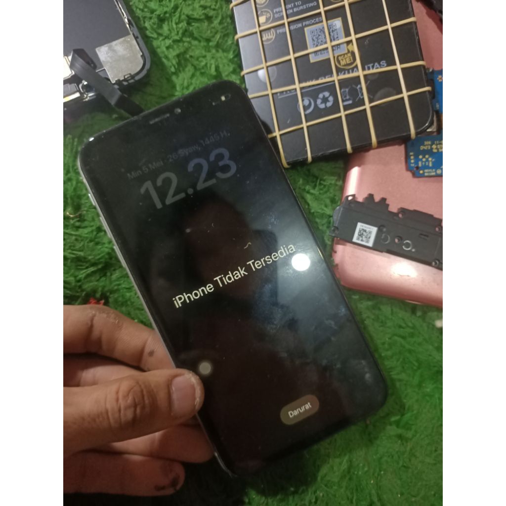 Mesin iPhone XR Hidup Normal Ada Pola Dan iCloud (Baca Deskripsi)