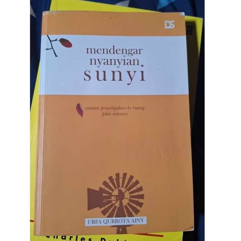 (PRELOVED BUKU ORI)  MENDENGAR NYANYIAN SUNYI - URFA QURROTA AINY