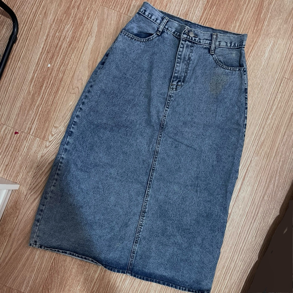 rok jeans | rok jeans preloved | rok jeans/ denim | rok denim | rok wanita | rok | celana wanita | j