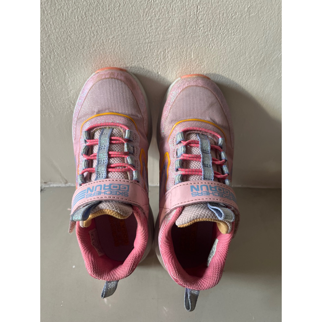 Sepatu Skechers Anak Perempuan