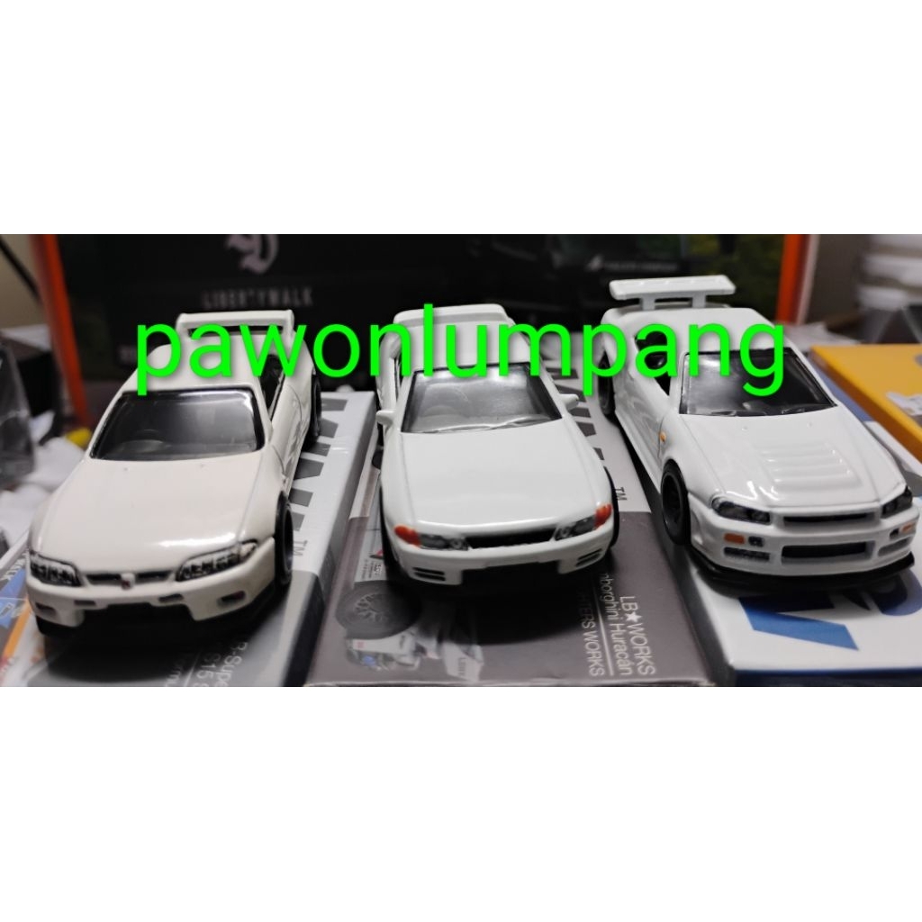 paket hotwheels premium R35, R32, r33