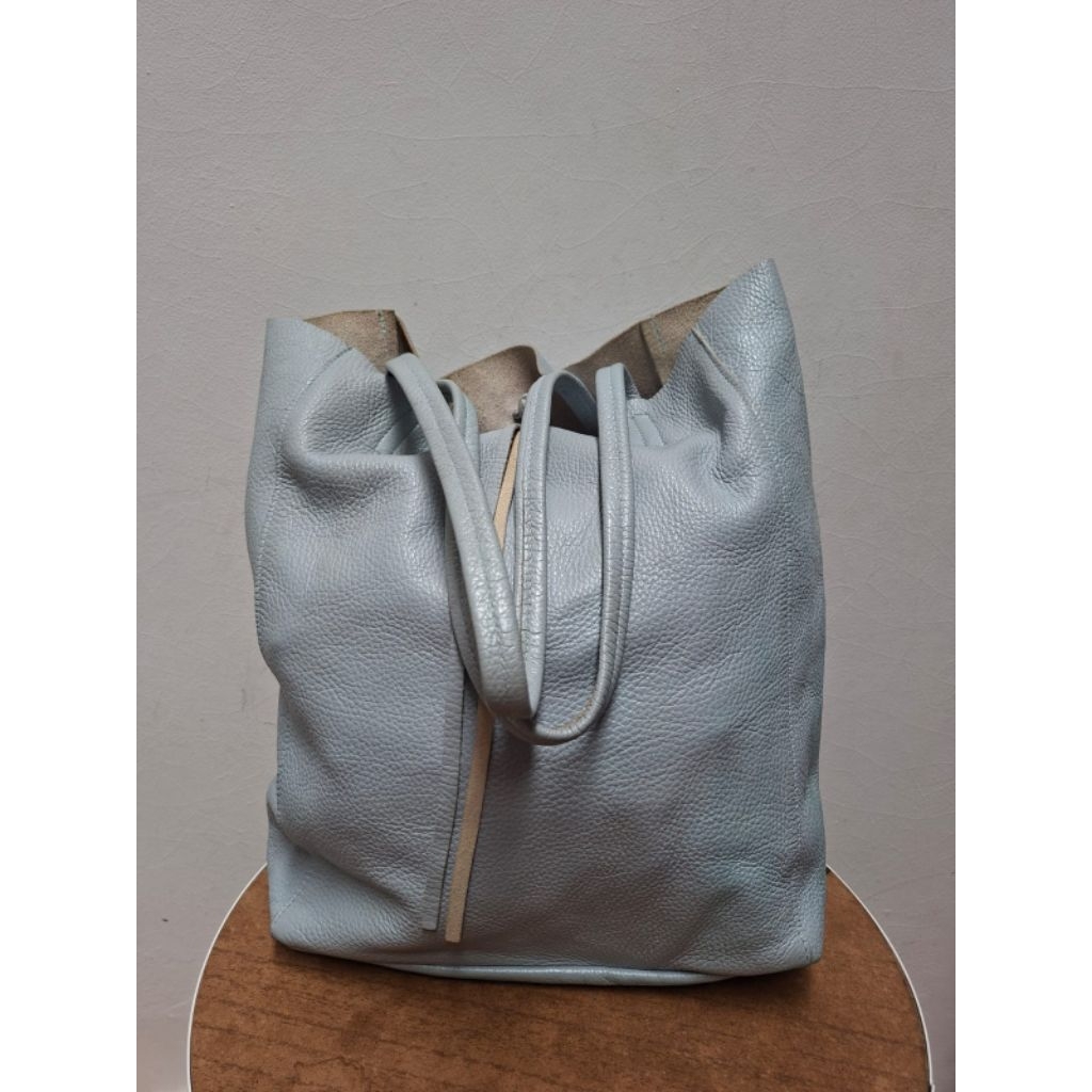 Tas Tote kulit asli warna Dusty blue