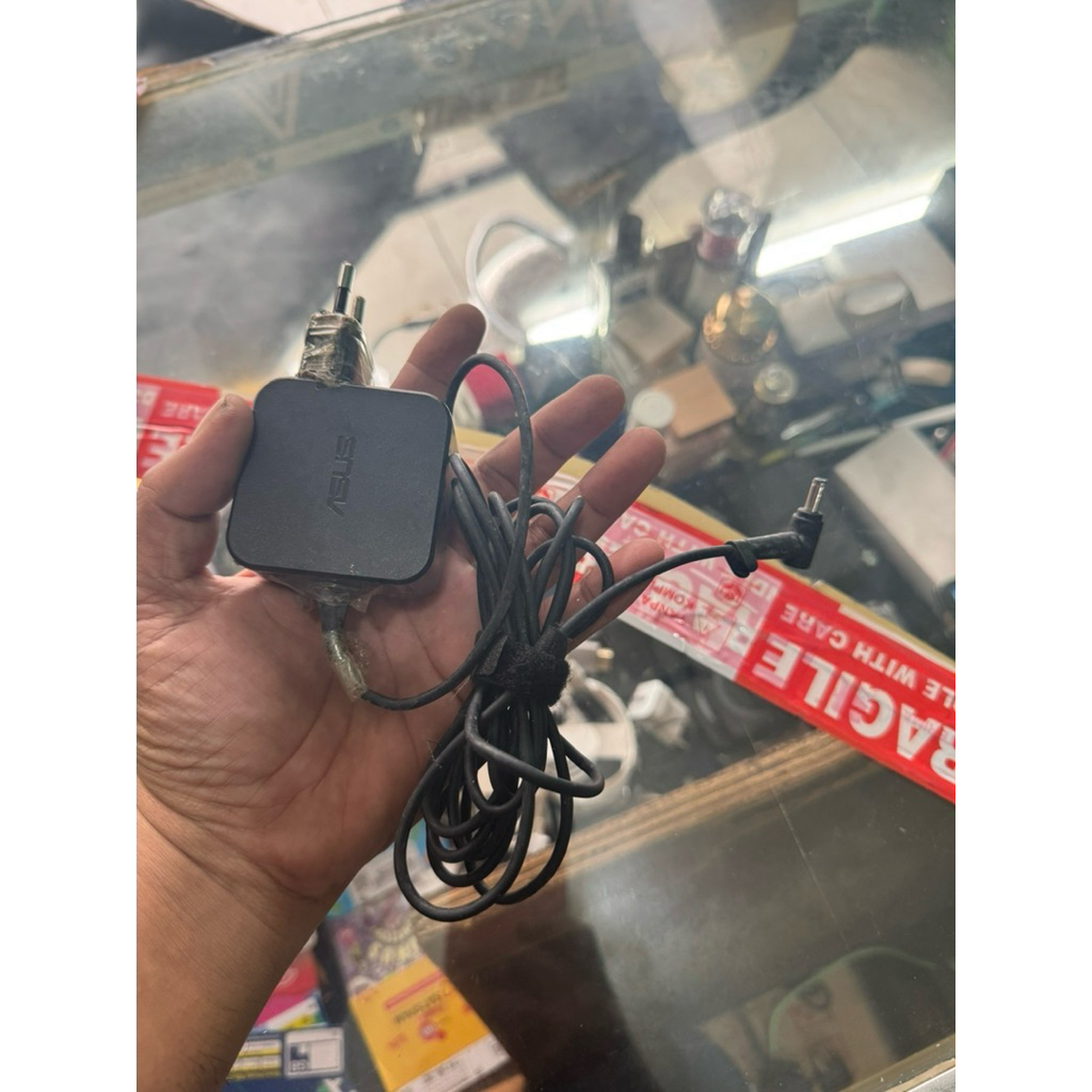 ADAPTOR CAS CHARGER LAPTOP NOTEBOOK ASUS ADP-45BW Z 19V 2.37A 45W ORIGINAL COPOTAN