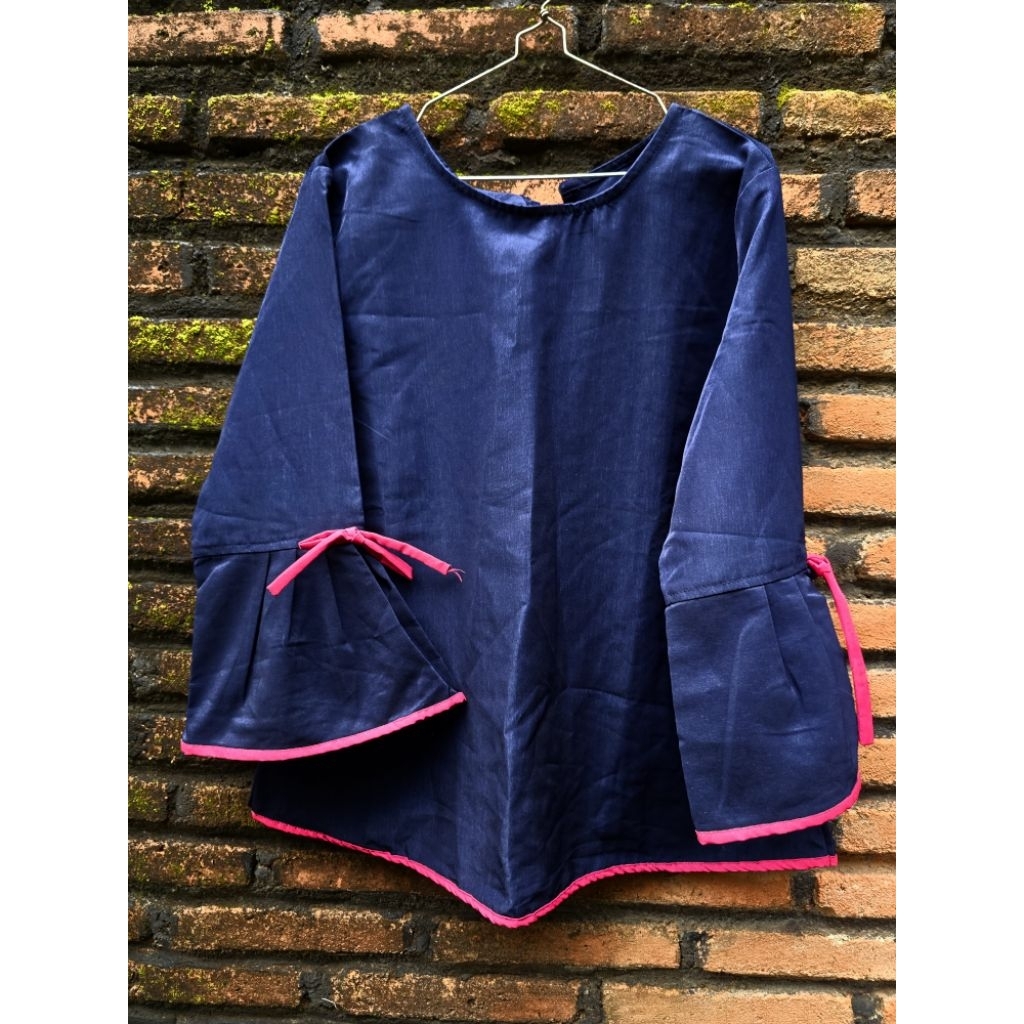 Preloved Blouse Navy