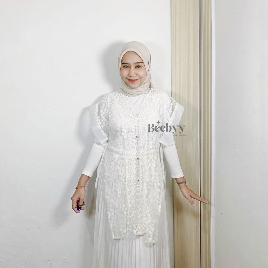 [Preloved] NAPUSHA Tile Outer Putih