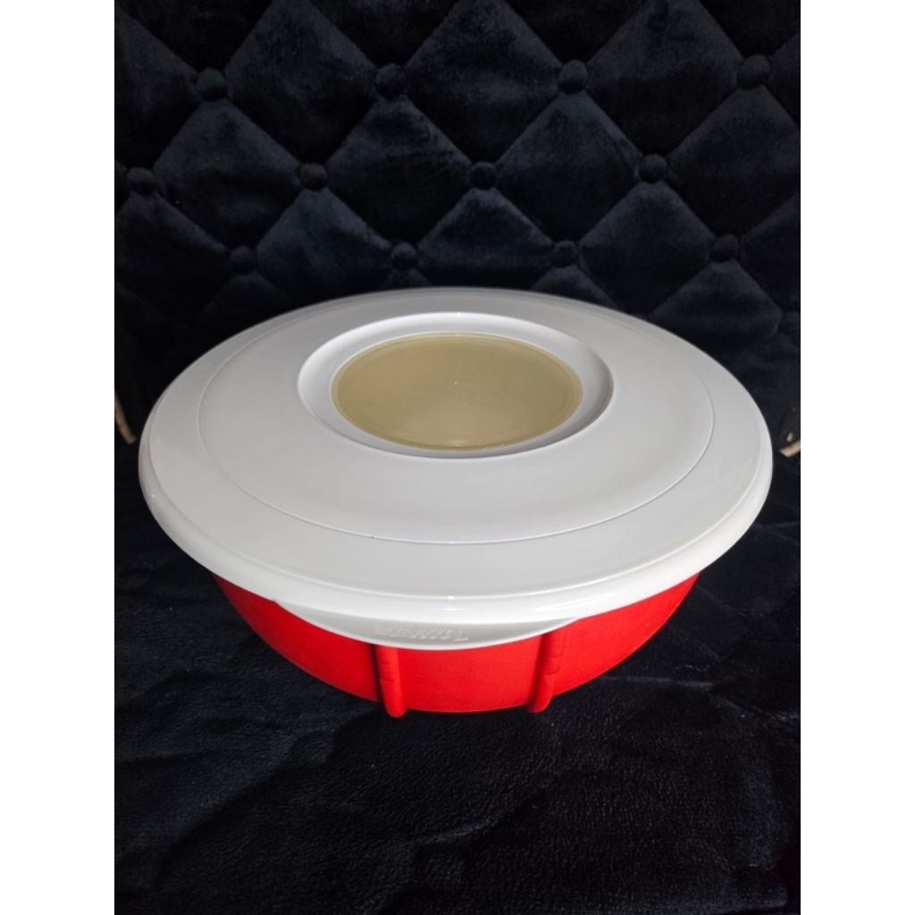 red mixing bowl tupperware 3 liter