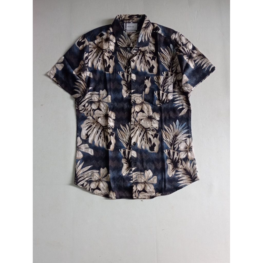 Kemeja Hawai Vintage Slim Fit Art Flower Unisex Size XS Second Brand Moc