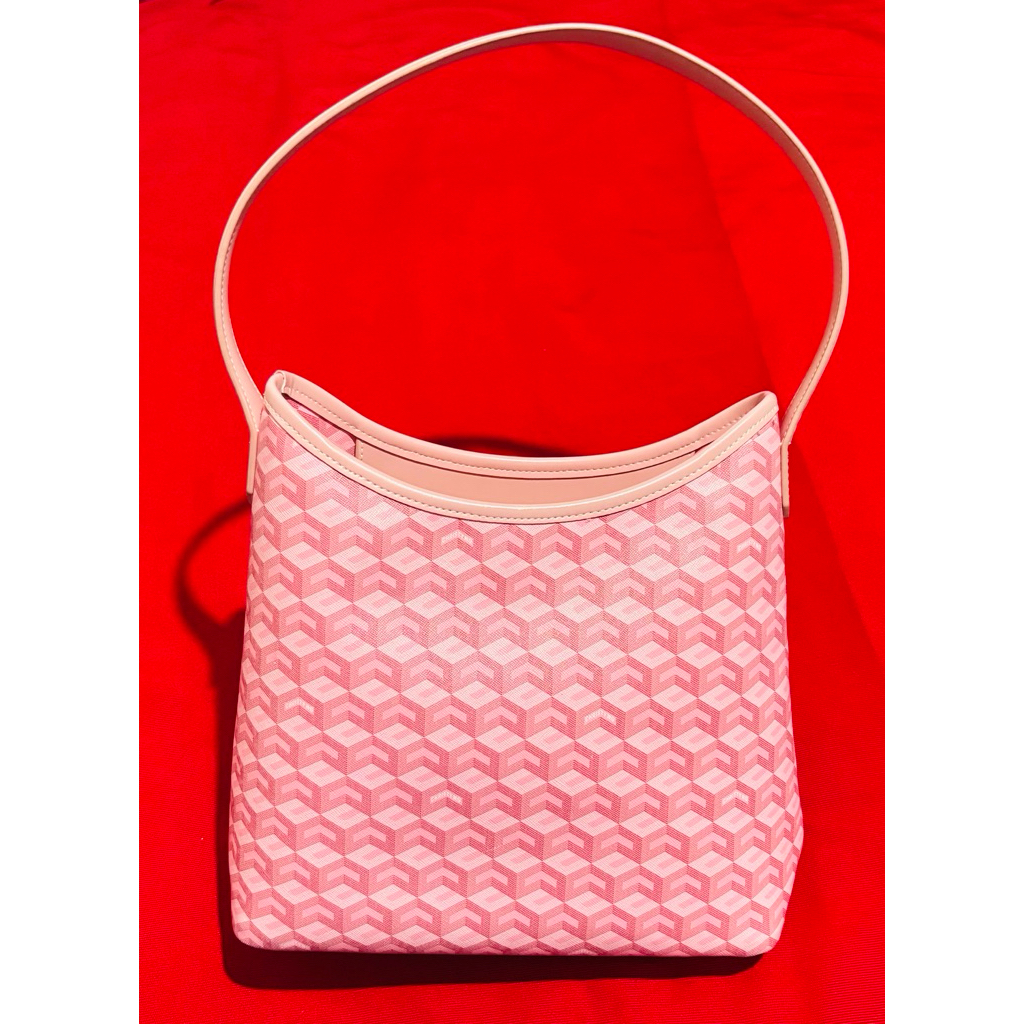 Tas Hobo Wanita Christy Ng Alesso - Desain Minimalis, Kapasitas Besar, Tali Bahu Kulit Vegan