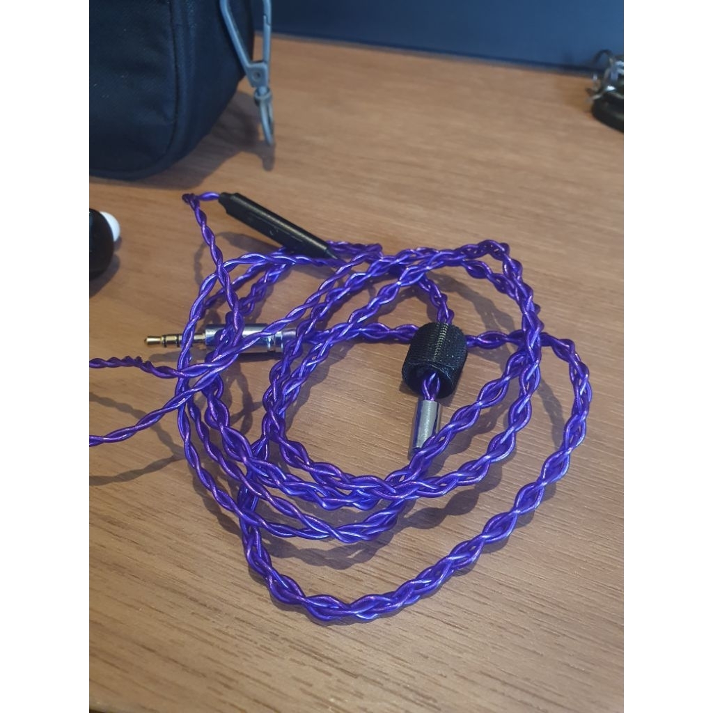 Kabel Iem Cozoy D1 With Mic, NEW