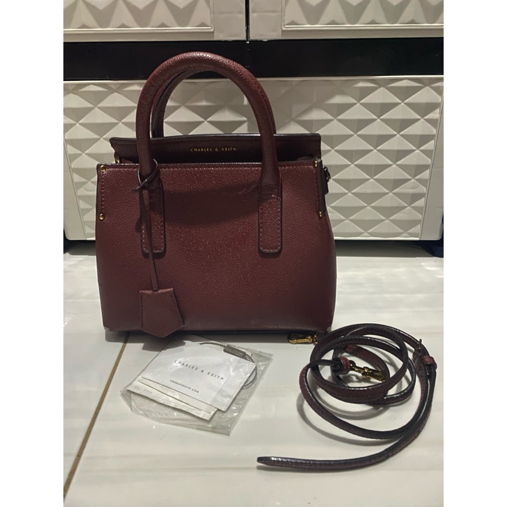 Preloved Tas Charles & Keith Original Store