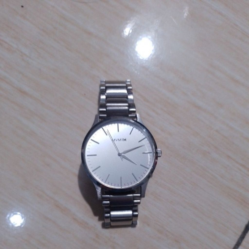 jam tangan mvmt T01