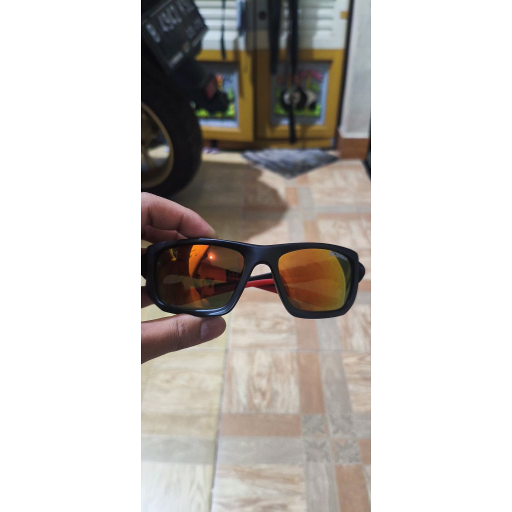 seperangkat alat Hiking (Headlamp +lampu tenda +kacamata hiking