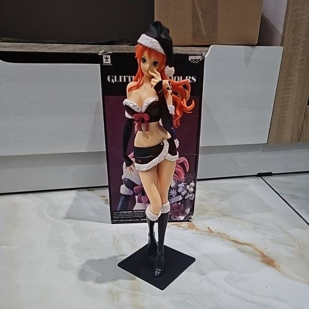 Glitter glamours nami christmas black one piece figure
