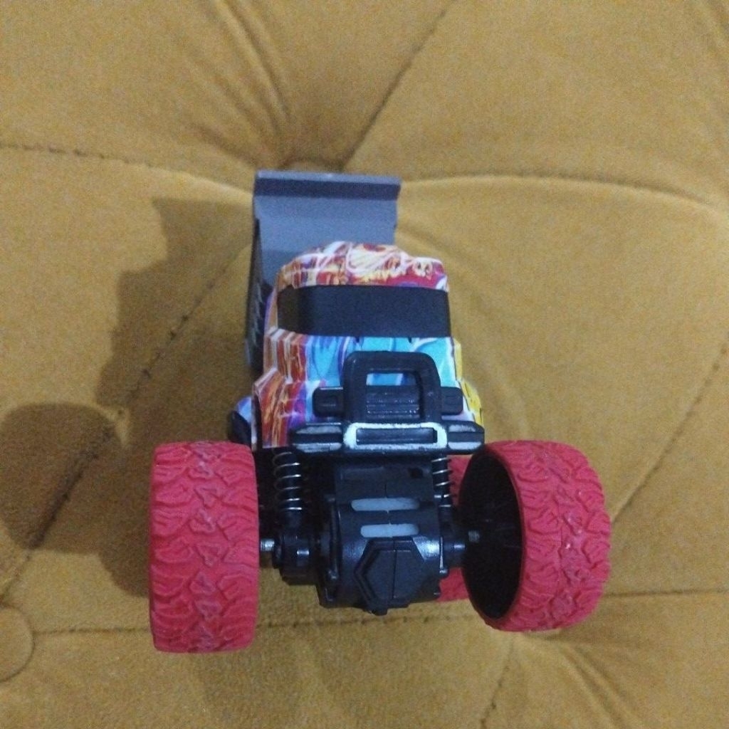 Preloved mobil truk monster