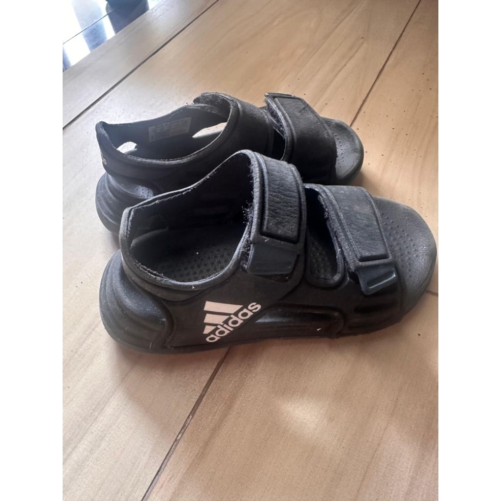Sendal Adidas Anak 6K Preloved