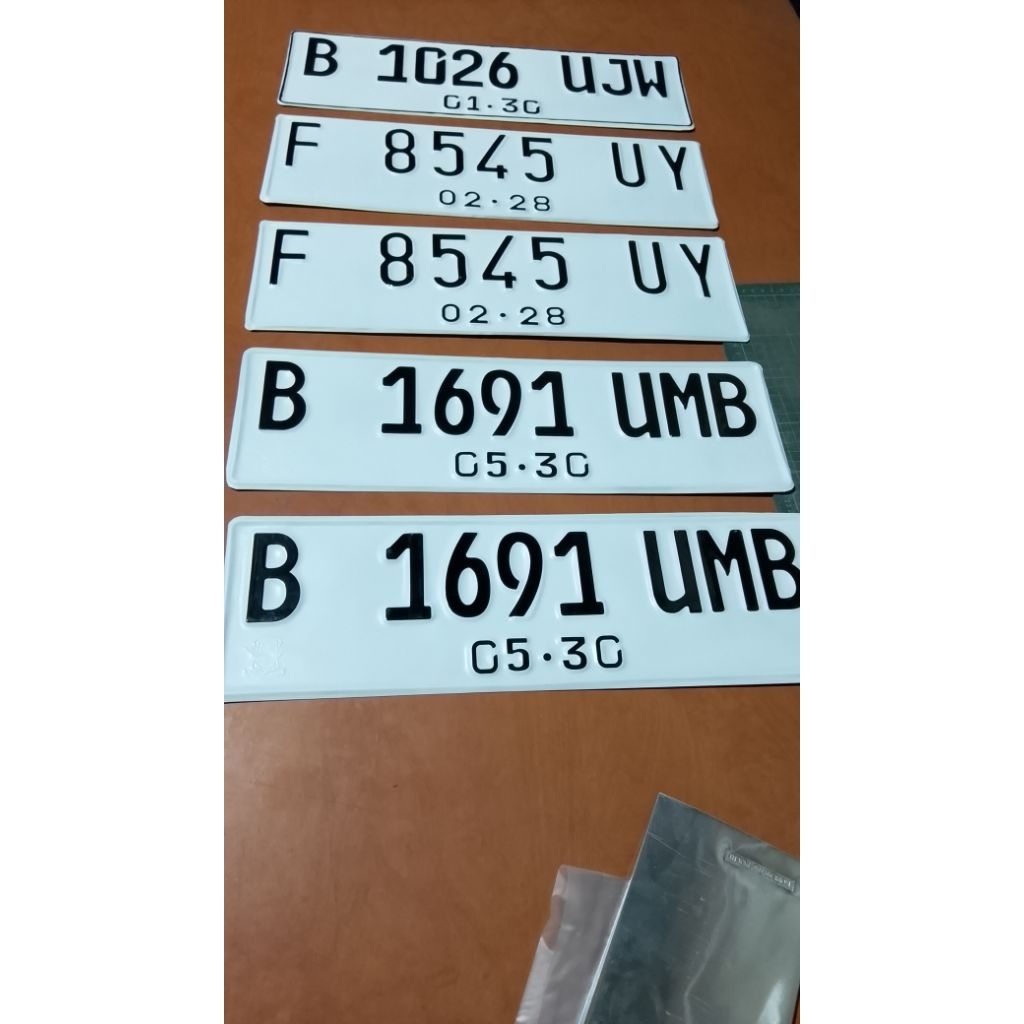 plat mobil terbaru putih berlogo korlantas polri asli timbul