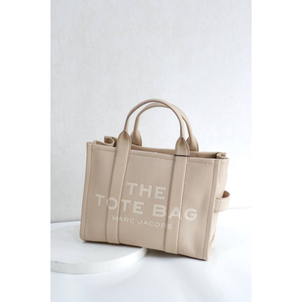 MJ The Leather Medium Tote Bag Twine