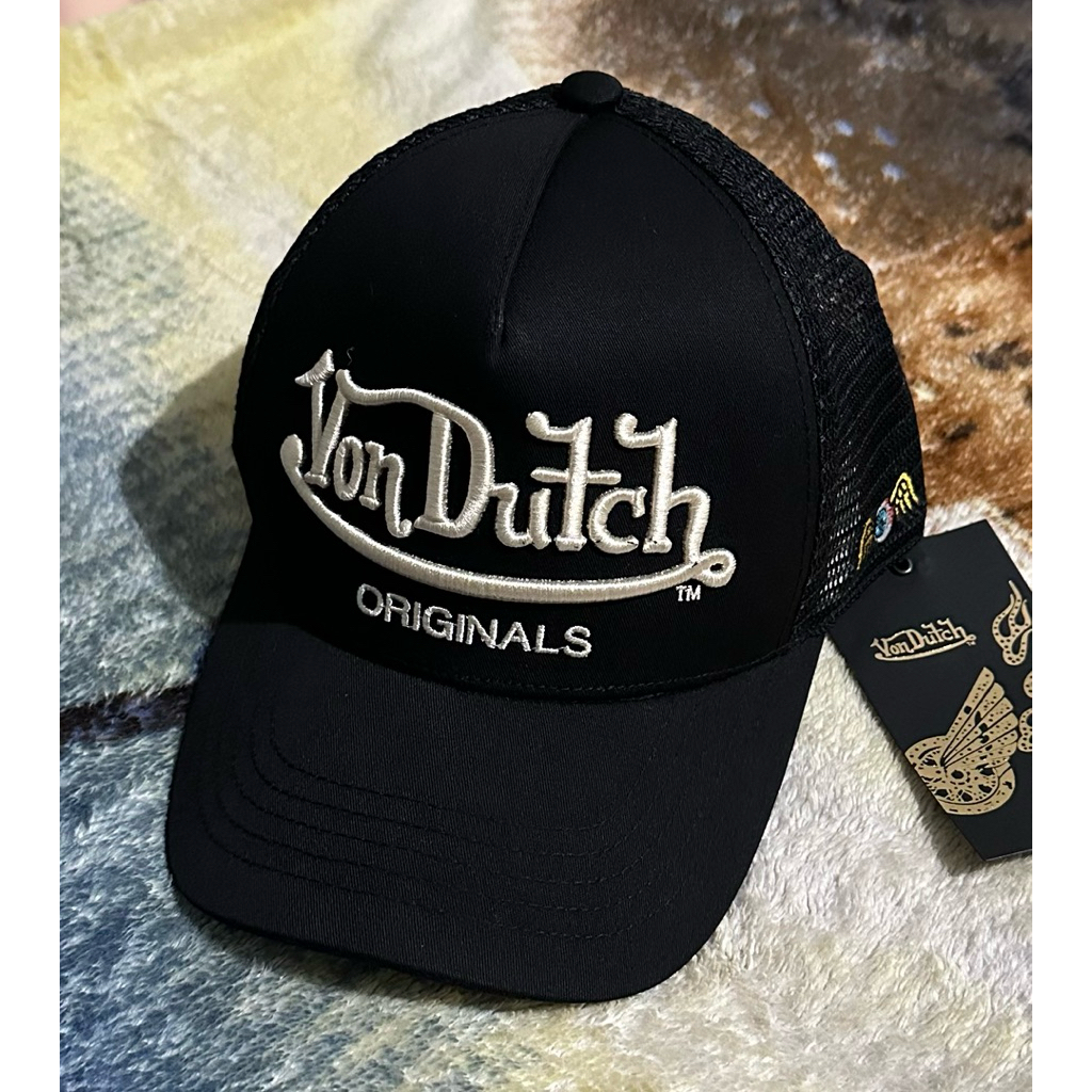 Topi Von Dutch Logo Bordir  Original White in Black
