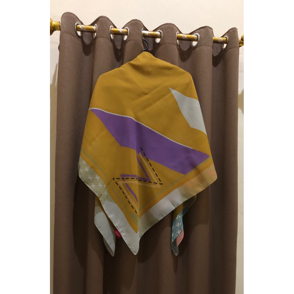 Preloved hijab brand zoya