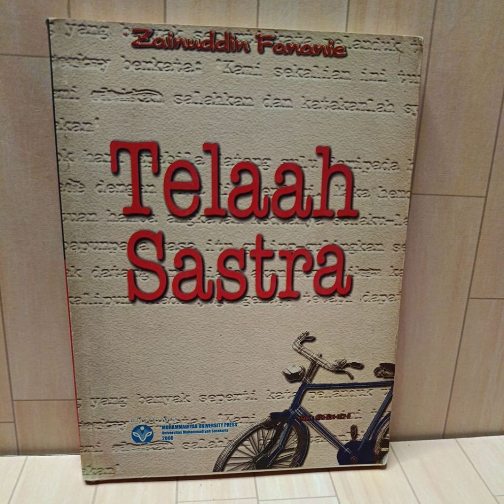 Buku Telaah Sastra karya Zainuddin Fananie original
