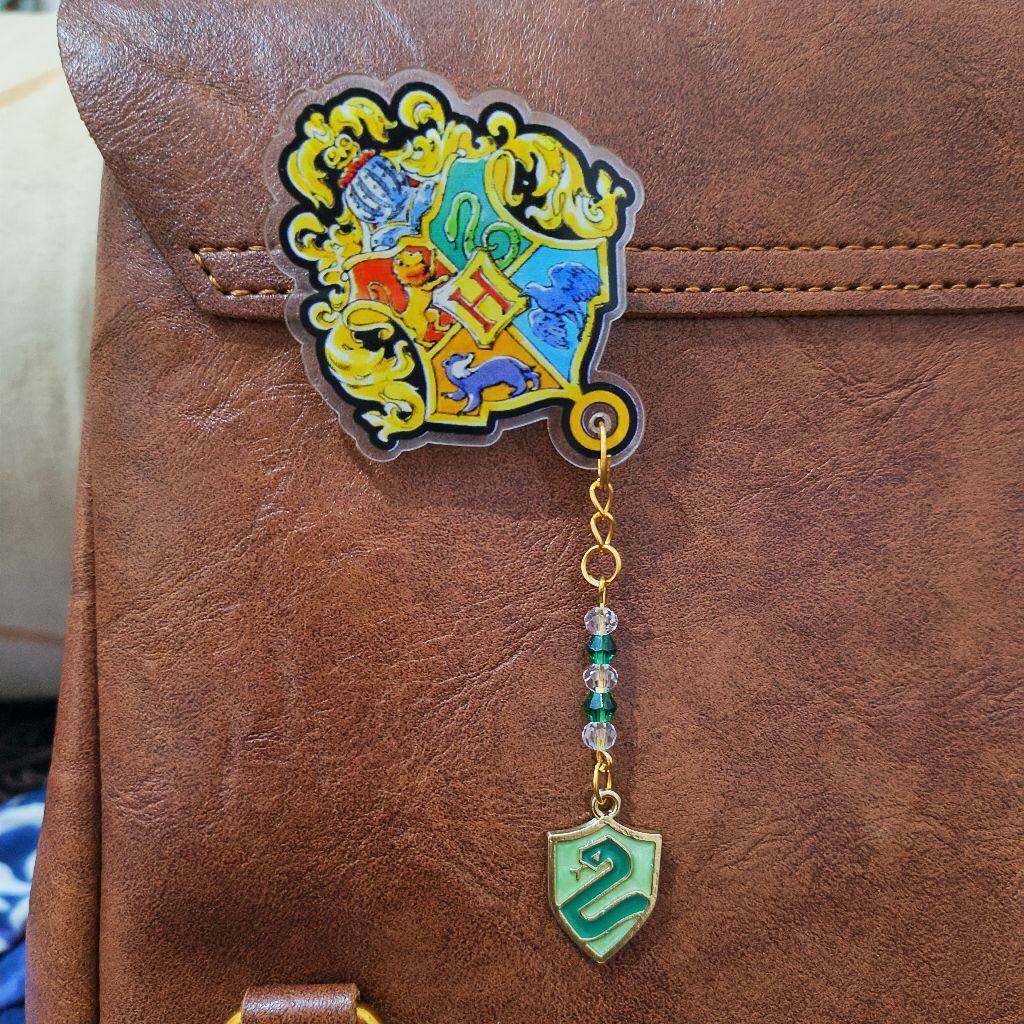 Bros Pin Harry Potter Hogwarts house, Slytherin, Hufflepuff, Griffindor, Ravenclaw Bross Rantai