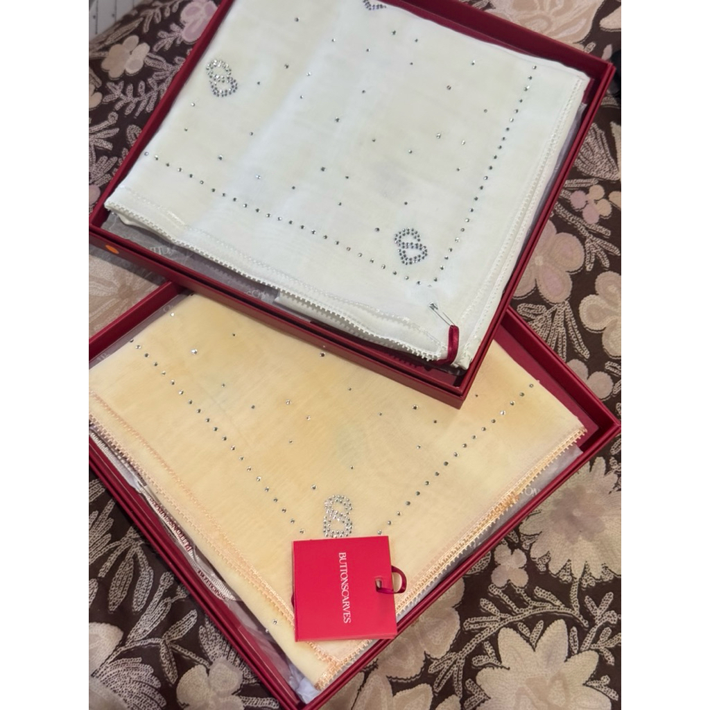 BUTTONSCARVES NEW EVERYDAY SCARF GLAM LIMITED TIDAK MASUK STORE LENGKAP BOX BUKAN SECOND PRELOVED BE