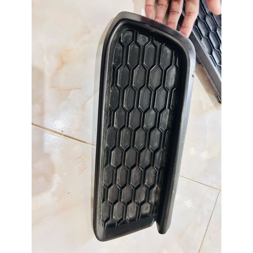 cover foglamp mobilio s bekas kanan kiri