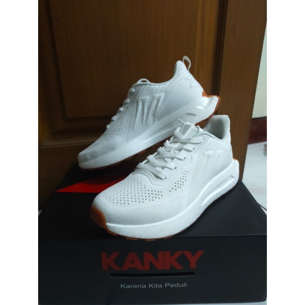 sepatu kanky honjo