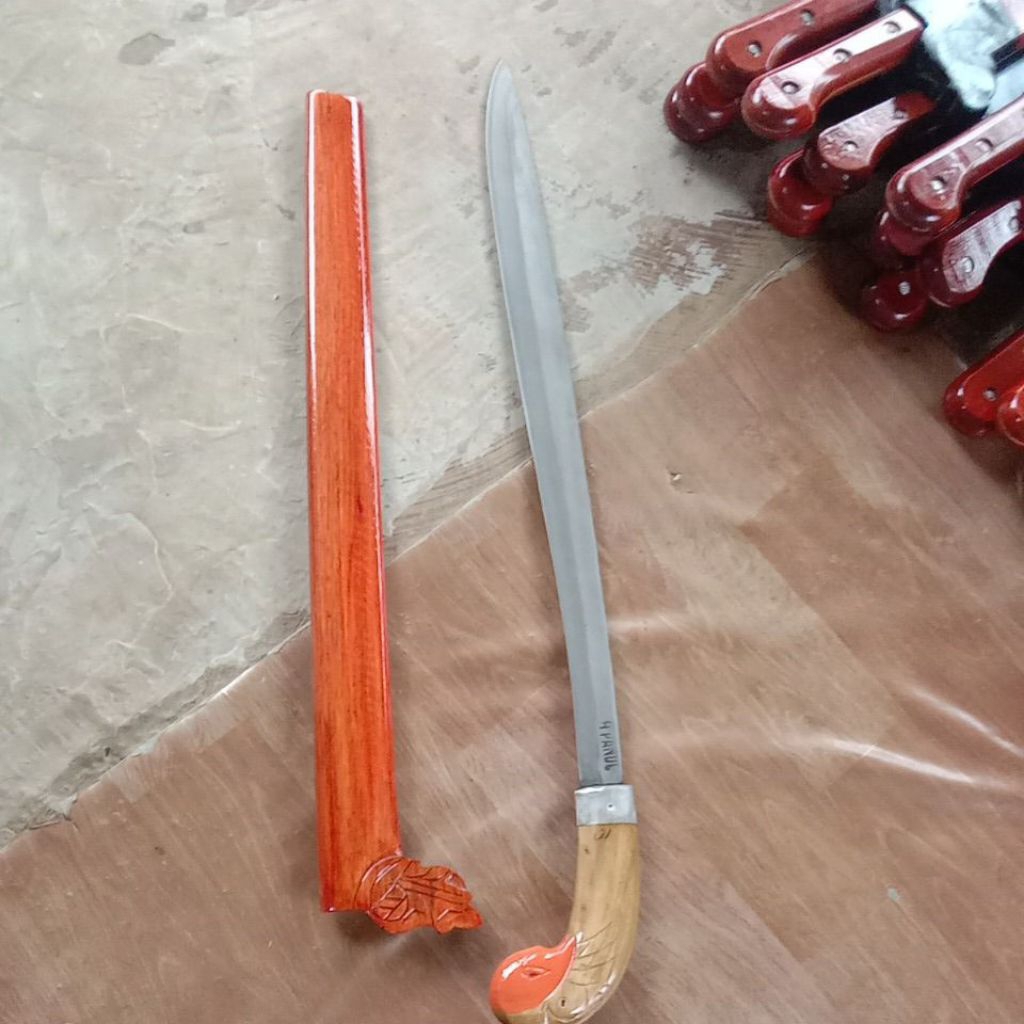 pisau bar sarung kuning