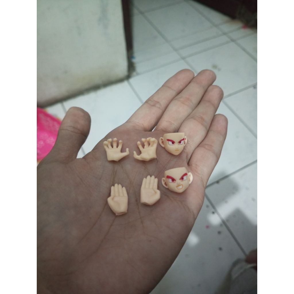 part hand and face shf son Goku super saiyan God # dragon ball shfiguarts songoku kitbash custom 1/1