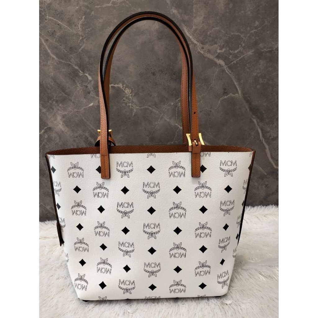 Mcm Reversible Mini Sho*pper Tote Bag in Embossed Logo Leather Cognac - Mono*gram White