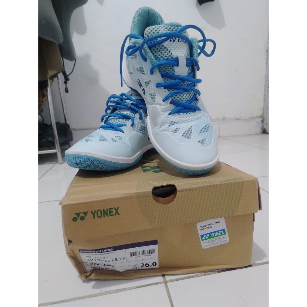 yonex eclipsion mid z