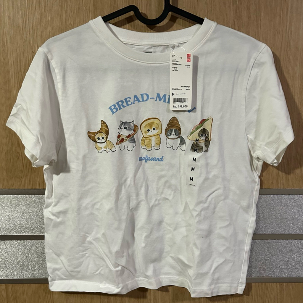 NEW uniqlo ut tshirt mofusand white