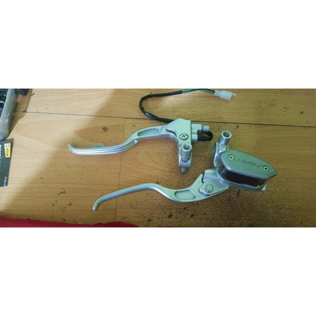 master rem oval nissin silver