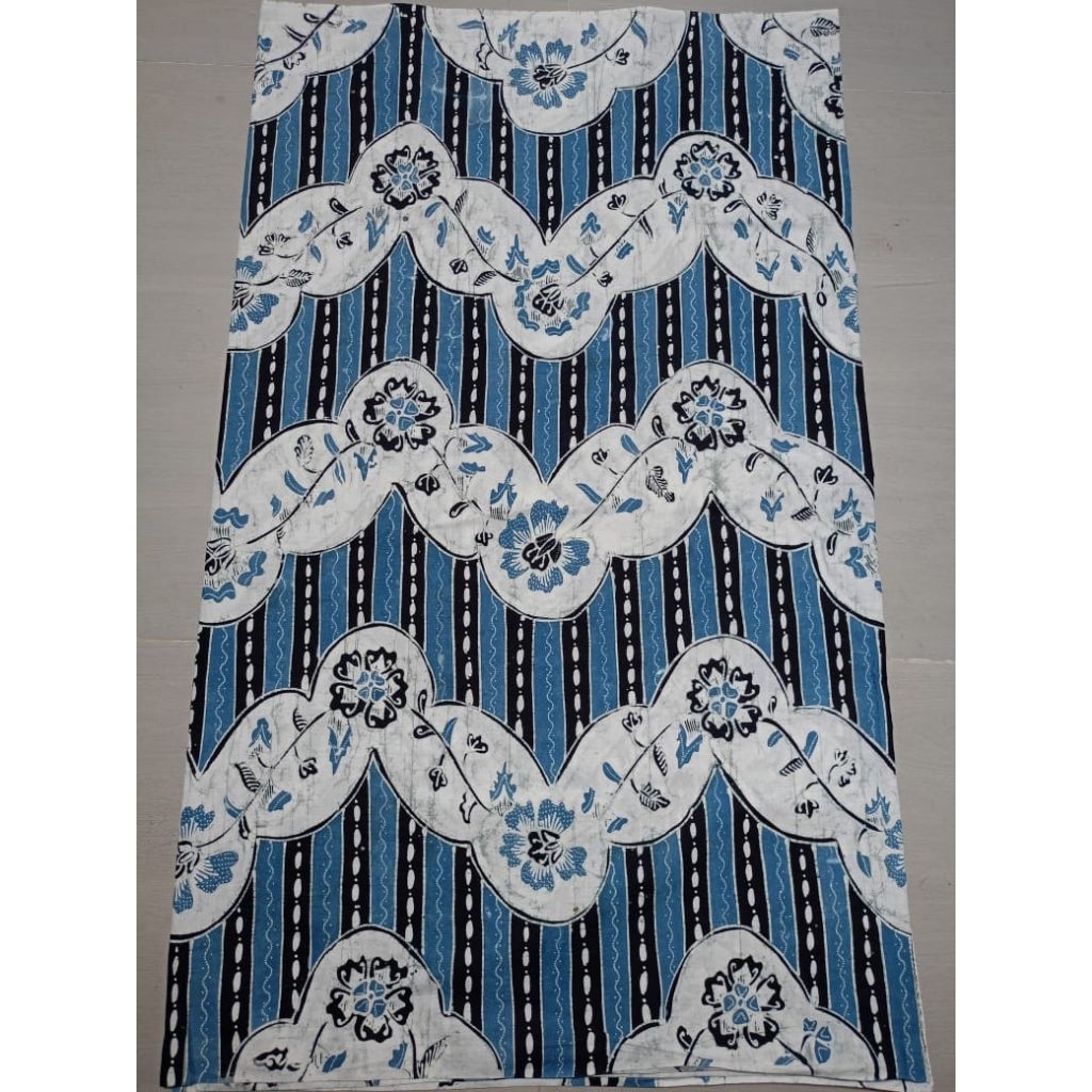 Batik Tulis Warna Alam Solo