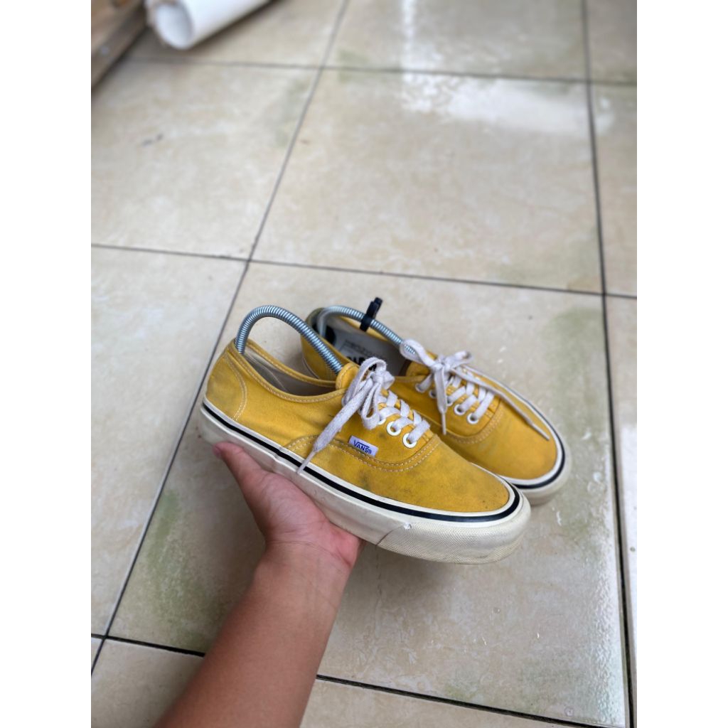 SEPATU VANS AUTHENTIC BW YELOWWW ORIGINAL 100%