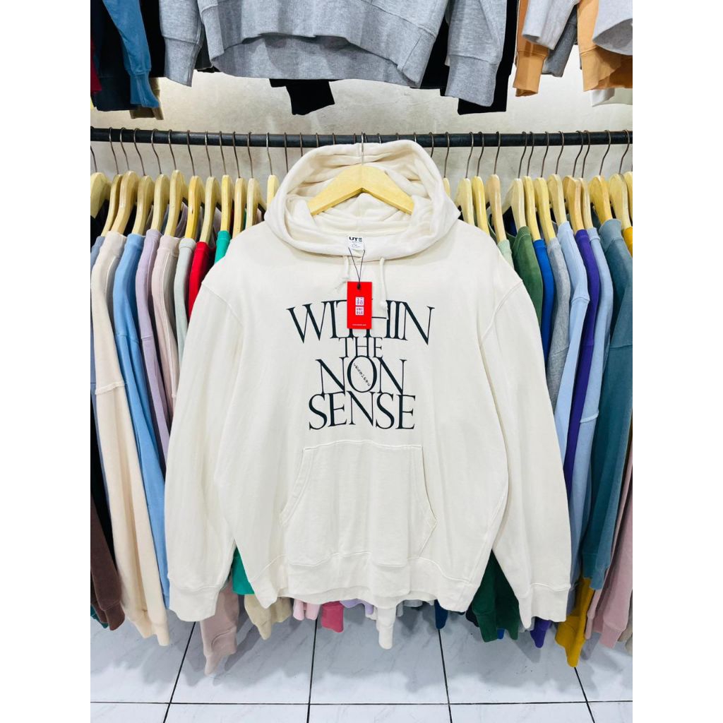 hodie uniqlo ut gen Hoshino light beige ( XL )