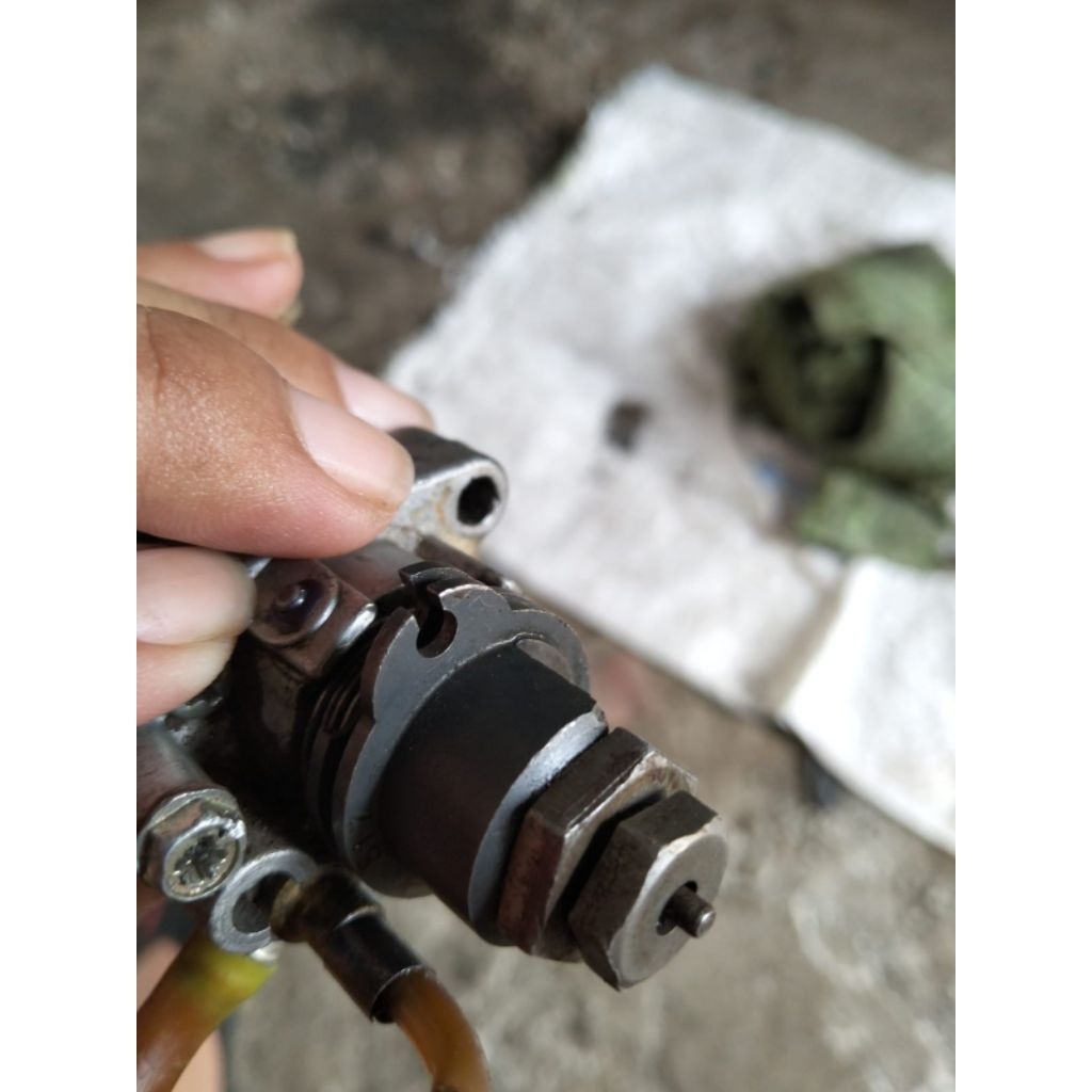 Pompa oli samping FizR, Alfa, Sigma