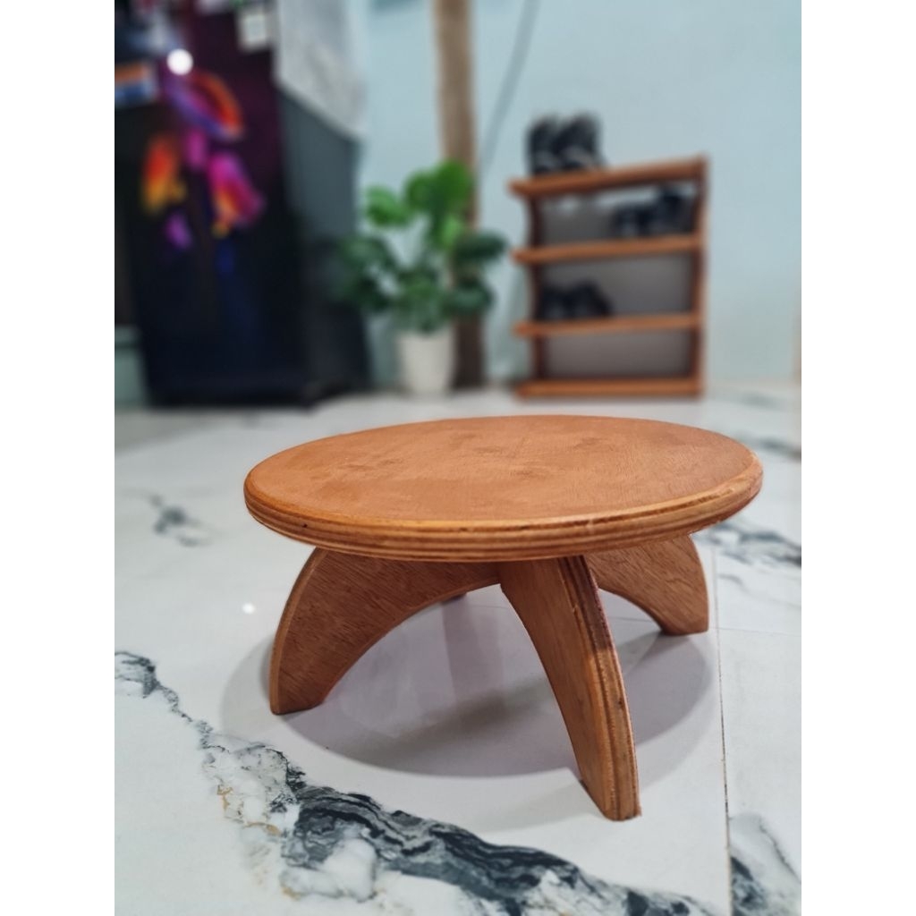 kursi bulat kayu ( dingklik )