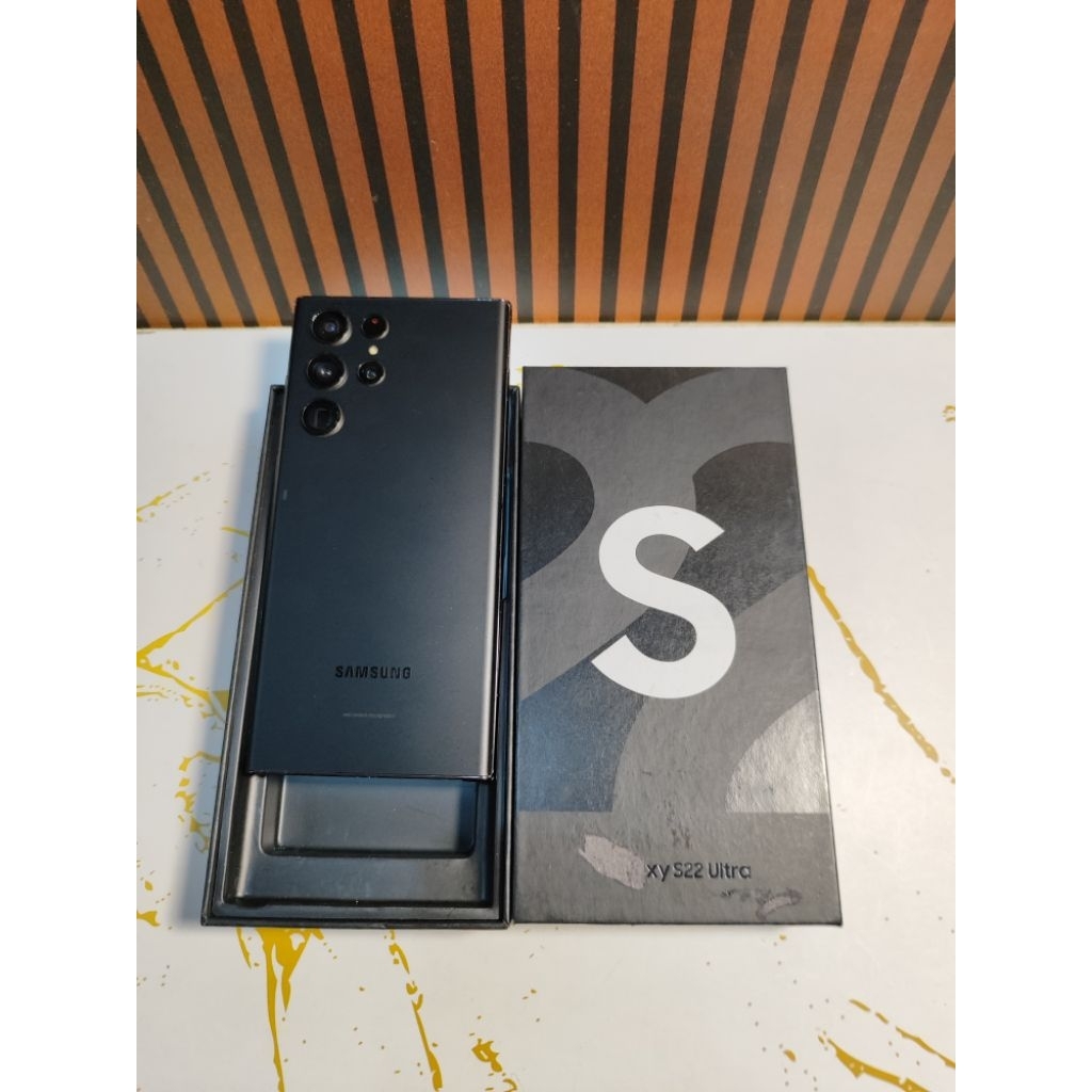 Samsung S22 ultra 12/256 second